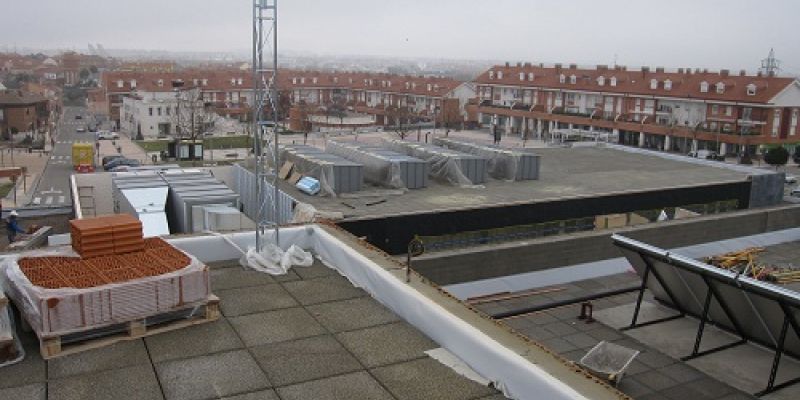 Obra de impermeabilización del tejado del Centro de Salud La Flecha