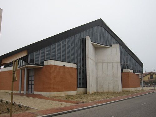 Bloque del edificio finalizado de la Iglesia de La Vega