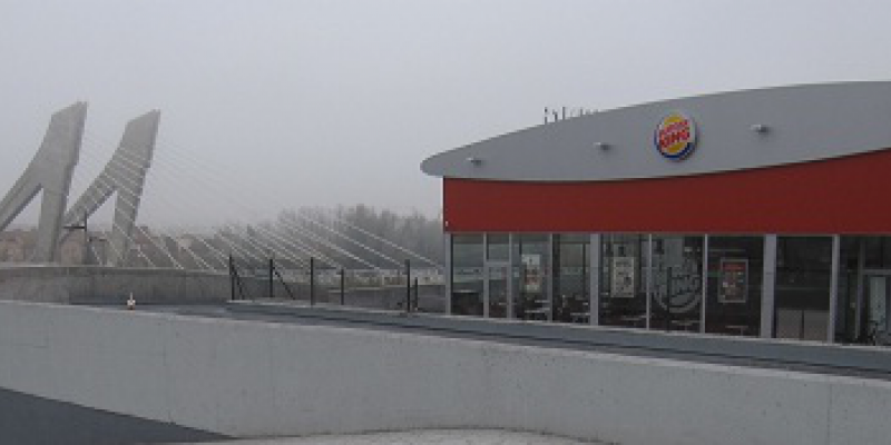 fachada de edificio Burguer King en Valladolid